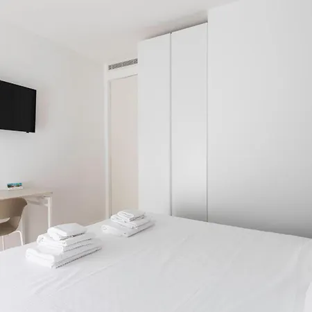 Italianway - Corso Venezia 7 Apartment Milan Exterior photo